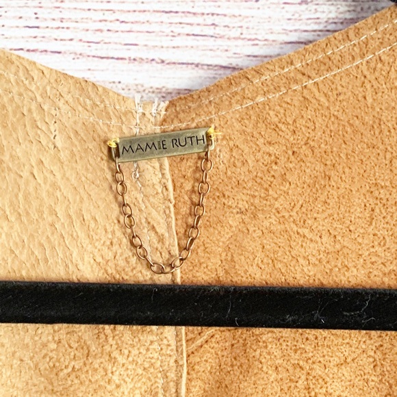 Mamie Ruth Exclusive Fringe Vest - Picture 3 of 12